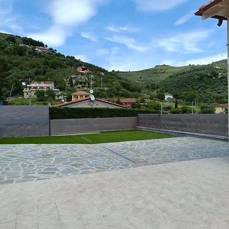 La Valle Degli Ulivi A * Costa d'Oneglia